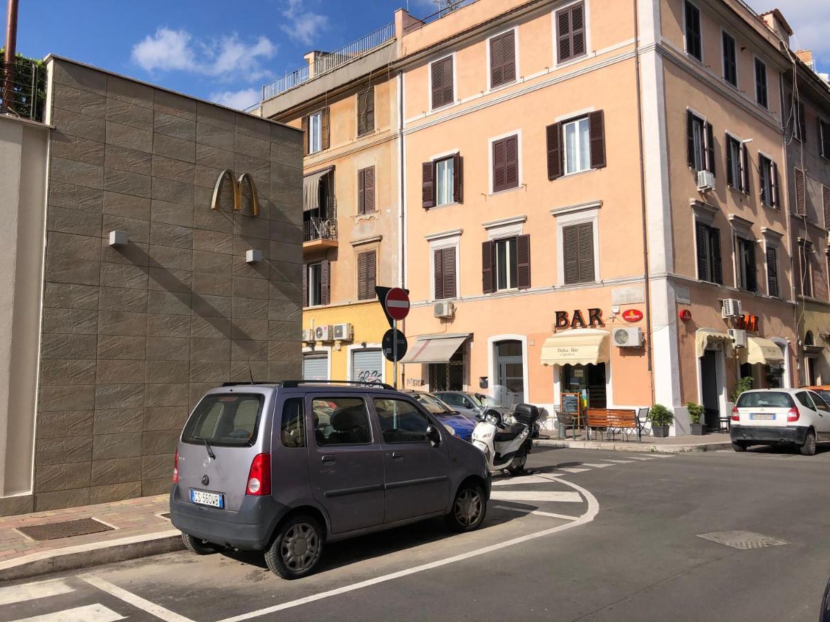In Rome In Love In Bike Экстерьер фото
