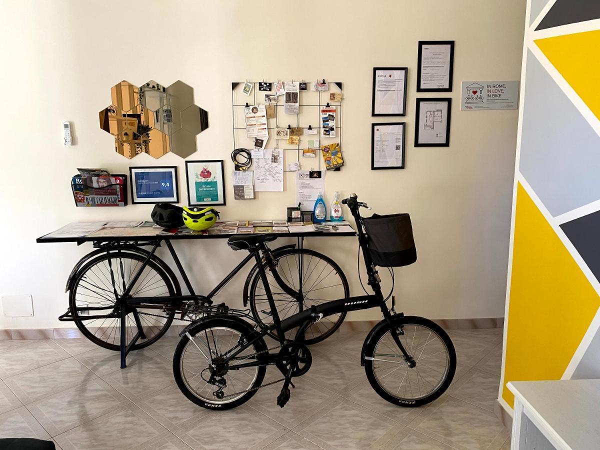 In Rome In Love In Bike Экстерьер фото
